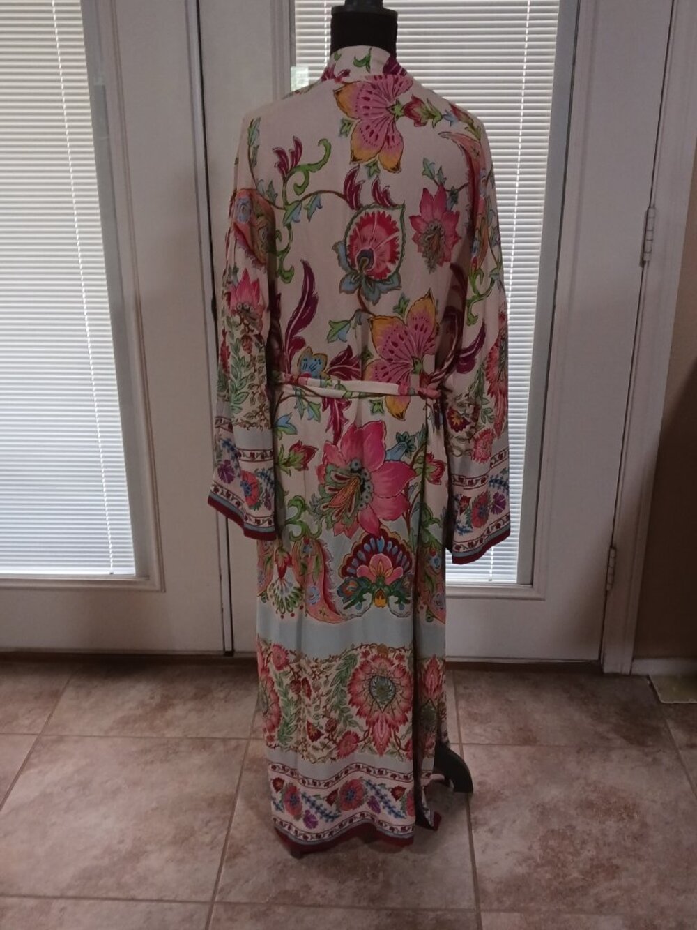 NWT - PRINTED XL KIMONO ROBE WITH BELT - Picture 7 of 7
